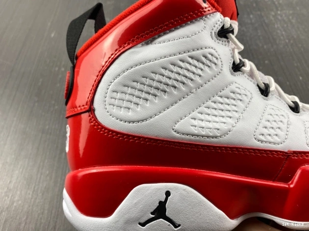 1st Kicks Shoes Jordan Gym Air 302370-160 9 White Red Retro 0820